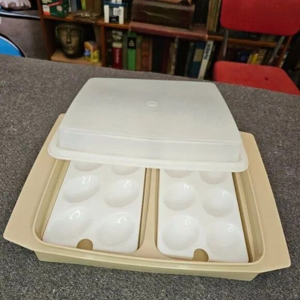 Vintage Tupperware Deviled Egg Keeper Carrier Tray Almond Tan #723 4pc Set